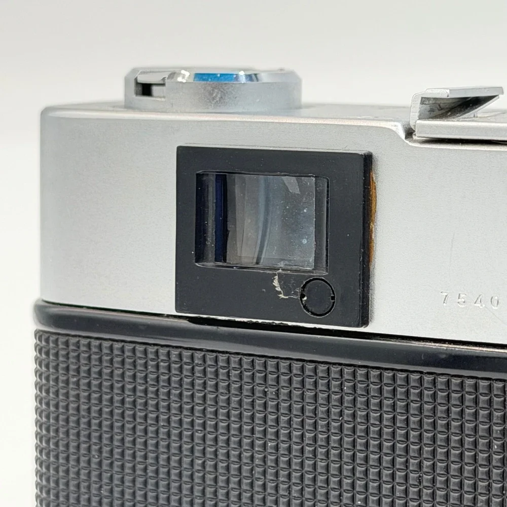 Konica EE-Matic Deluxe 35mm Film Rangefinder Camera Hexanon 40mm f2.8 Lens